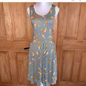 M LLR Pineapples & Blue & Ivory Striped Nicki